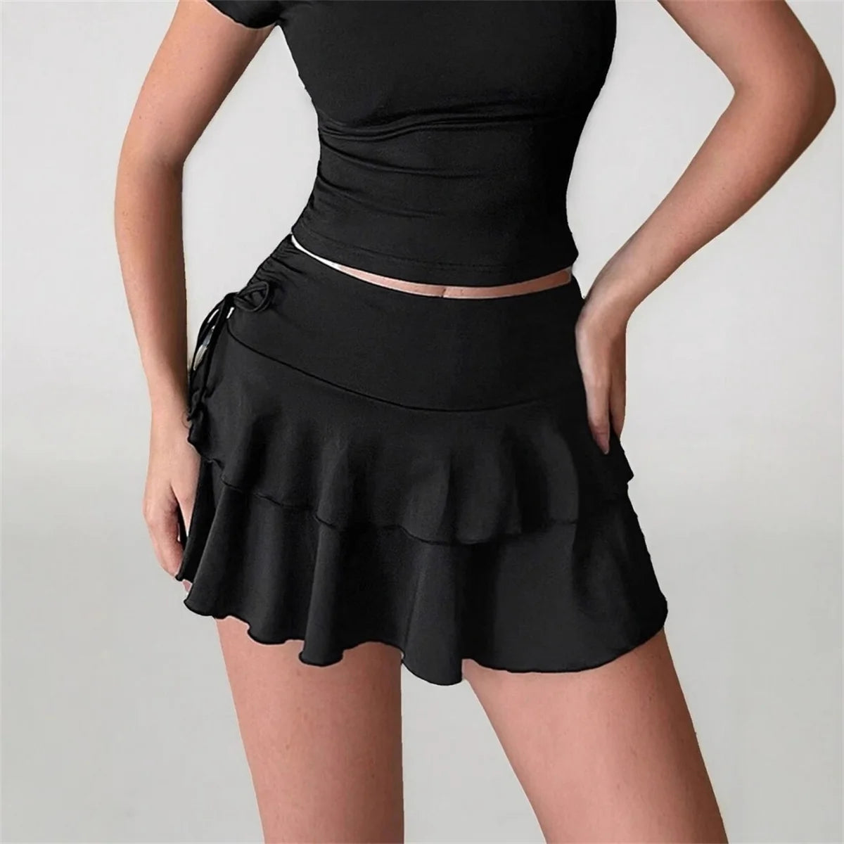 2025 New Solid Color Skirt Women Summer Fashion Outdoor Versatile High Waist Slim Fit Elastic Waist Short Skirt Goods in Stock