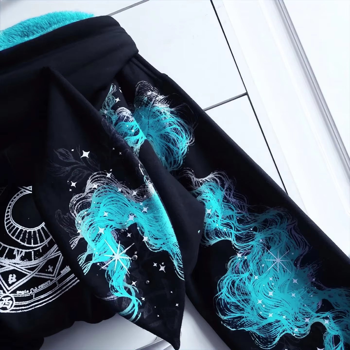 Moonfire Cropped Hoodie 🌙🔥