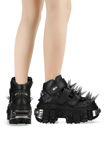 Black Thick Sole Spiked Rivet Motorcycle Boots 2025 New round Toe Punk Rock Street Sports Casual Short Boots Fashion Ankle Boots