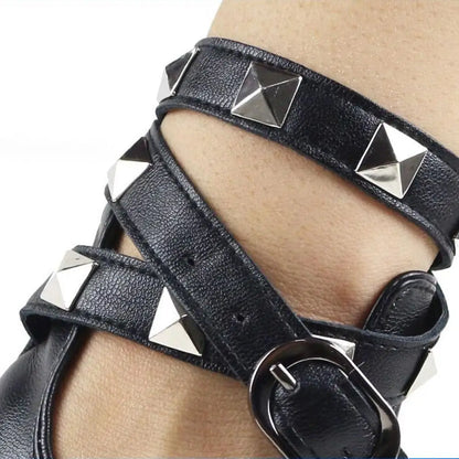 Rebel Spikes 🖤 Fingerless Punk Gloves"