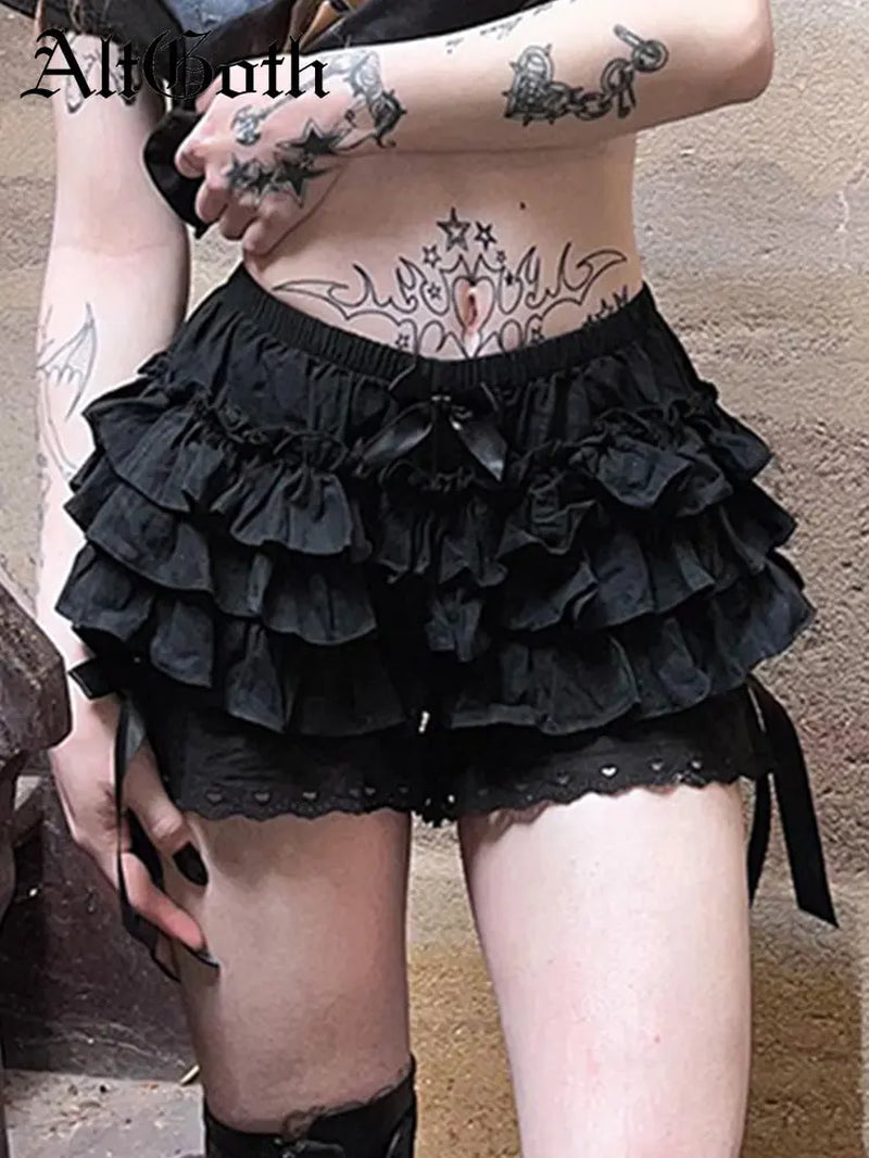 Mall Goth Lolita Lace Shorts Women Aesthetic Cute Sweet Bow Patchwork Shorts Y2K E-Girl Emo Alternative Kawaii Outfits